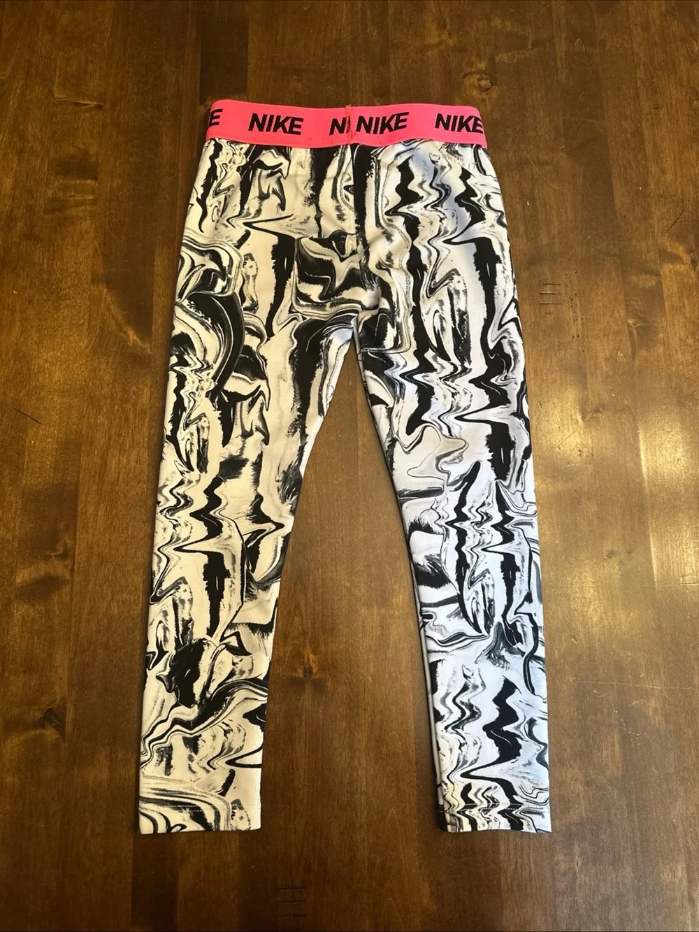 Nike girls black and white marble print leggings size 6 dance poms cheer